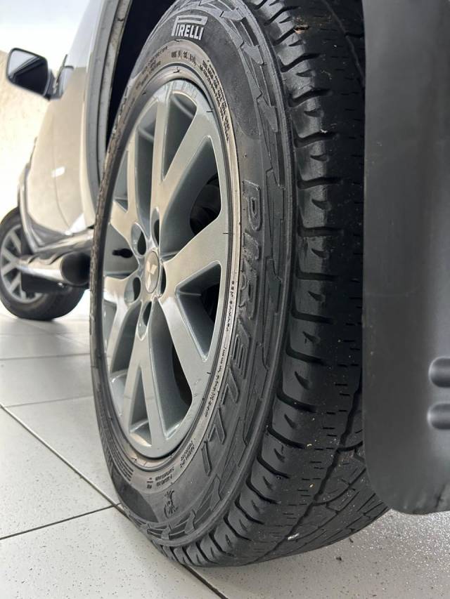 PAJERO TR4 2.0 4X2 AUT. - 2014/2015 - PRATA 26