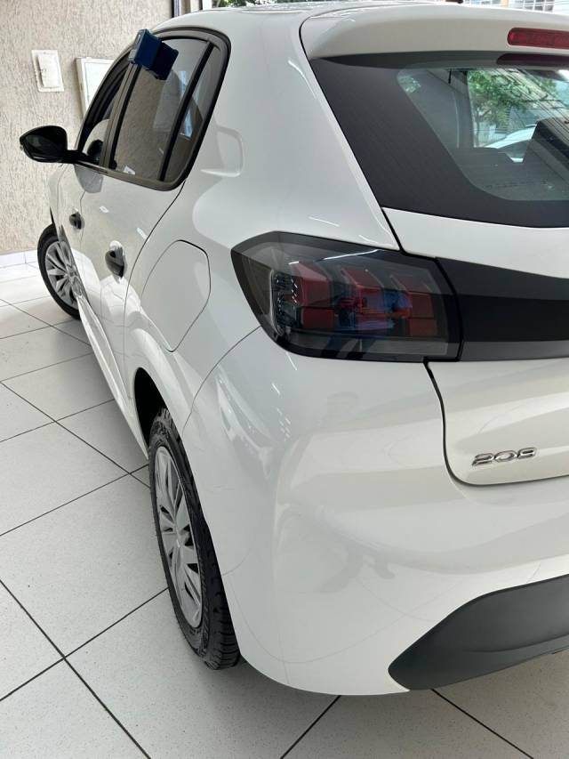 208 LIKE 1.0 FIREFLY MANUAL - 2023/2024 - BRANCO 12